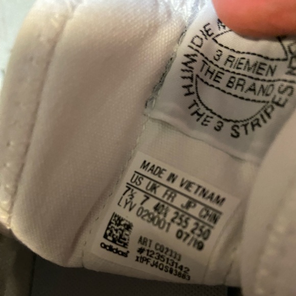 Adidas size 7.5 New - Picture 2 of 4